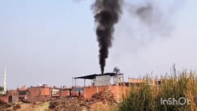 सलोन: सलोन कस्बे के परषदेपुर रोड स्थित पेठा फैक्ट्री से निकल रहा कच्चा धुआ फैल रहा प्रदूषण स्थानीय प्रशासन मौन