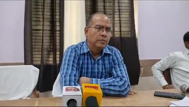 एत्मादपुर: SDM ने एत्मादपुर संपूर्ण समाधान दिवस में सुनी शिकायतें, 43 शिकायतों में से 10 का मौके पर हुआ निस्तारण