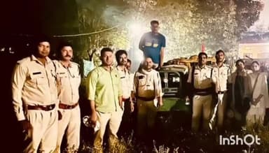 गुना: वन परिक्षेत्र गुना दक्षिण के अंतर्गत वन अमले ने नानाखेड़ी कृषि उपज मंडी से वन अपराध में लिप्त दो ट्रैक्टर किए जब्त