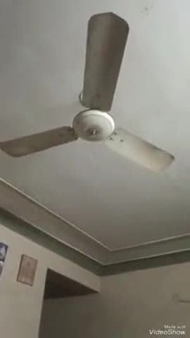 मिर्ज़ापुर: जिले में भूकंप के झटके से मचा हड़कंप, लालडिग्गी तिराहा स्थित गुमटी की दीवार में आई दरार