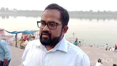 होशंगाबाद नगर: नर्मदापुरम जिला पंचायत सीईओ सुजान सिंह रावत ने 17 नवंबर को मतदान करने को लेकर लोगों से की अपील