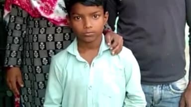 हरिद्वार: परिवार से बिछड़े नाबालिग मासूम को हरिद्वार पुलिस ने वाल्मीकि चौक से बरामद कर किया परिजनों के सुपुर्द