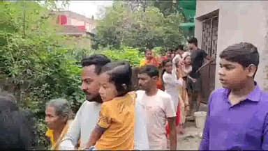 धनबाद/केंदुआडीह: सदर थाना क्षेत्र के तेलीपाड़ा में 26 वर्षीय युवक ने पंखे से लटक कर की आत्महत्या, जांच में जुटी पुलिस