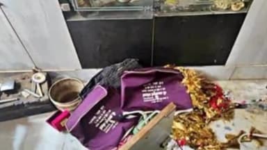 मोतिहारी: बसतपुर बड़ा टोला में घर का ताला तोड़ चोरों ने की लाखों की चोरी एक चोर को पकड़ ग्रामीणों ने पुलिस को सौपा