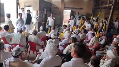 चरखी दादरी: जिला अध्यक्ष धनराज कुंडू की अगुवाई में चरखी दादरी से रोहतक शपथ ग्रहण समारोह में पहुंचे आम आदमी पार्टी के कार्यकर्ता