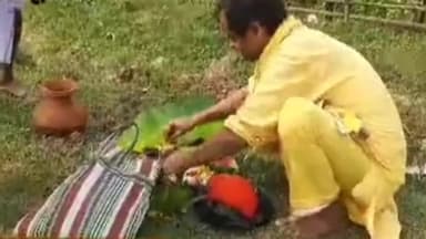 पूर्णिया पूर्व: चरैया शिव मंदिर परिसर पूर्णिया में श्रीमद् भागवत कथा के आयोजन को लेकर हुआ भूमि पूजन, ध्वजारोहण में मौजूद रहे श्रद्धालु