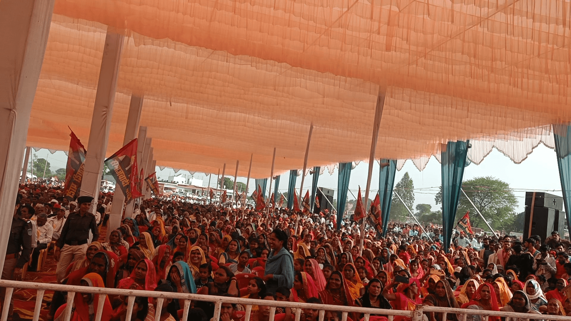#बहोरीबंद रीठी विधानसभा क्षेत्र 94 में दिखाई क्षेत्रीय एकता की अपार जनशैलाव   पूर्व मुख्यमंत्री अखिलेश यादव जी का आगमन