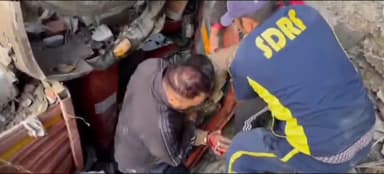 कर्णप्रयाग: बदरीनाथ हाईवे गोचर डाट पुलिया के पास एक  वाहन अनियंत्रित होकर गहरी खाई मे जा गिरा जिसमे सवाल दो लोग गंभीर रूप से घायल