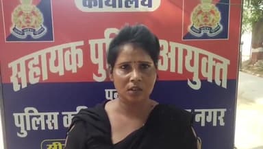 कानपुर: पनकी में महिला को उसके पति ने बीच सड़क पर पीटा, सहायक पुलिस आयुक्त से लगाई न्याय की गुहार