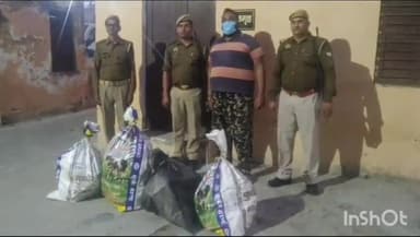 धौलाना: पिलखुवा पुलिस ने चंडी मन्दिर के पास से छापा मारकर अवैध पटाखे किए बरामद, 1 अभियुक्त गिरफ्तार