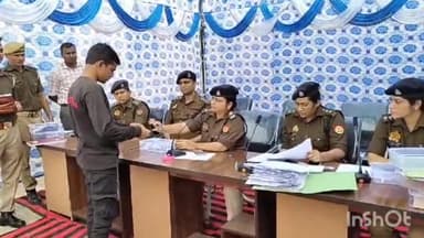 आगरा: एमजी रोड स्थित कलेक्ट्री में लॉटरी निकालकर पटाखा व्यापारियों को आवंटित की गई अस्थायी दुकान,9 जगह बिकेंगे पटाखे