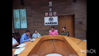 हरदोई: हरदोई के डीएम एमपी सिंह ने दिए निर्देश पटाखा बाजार को आबादी से दूर रखा जाए