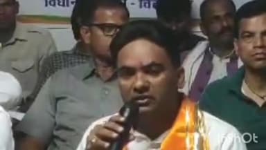 चित्तौड़गढ़: विधायक चंद्रभान सिंह आक्या ने 33 पदाधिकारियों के साथ भारतीय जनता पार्टी की प्राथमिक सदस्यता से दिया इस्तीफा