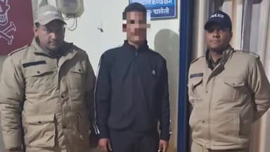 कर्णप्रयाग: 68 पव्वे अवैध अंग्रेजी शराब के साथ कर्णप्रयाग पुलिस ने एक आरोपी को किया गिरफ्तार