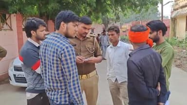 फिरोज़ाबाद: गांव जायमई में एक महिला की लाश फांसी के फंदे पर लटकी मिली,पुलिस मामले की जाँच में जुटी