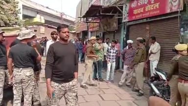 सिगरा स्थित विजयनगरम नगर निगम द्वारा चार दुकानों को किया गया सील, 14 को दी गई मोहलत