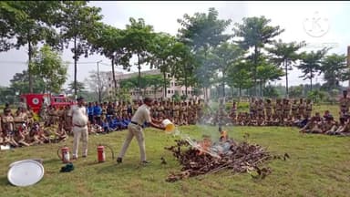 गुमला: गुमला पॉलिटेक्निक में आयोजित 10 दिवसीय एनसीसी बटालियन का ट्रेनिंग कैंप हुआ संपन्न, कई जिलों के कैडेट हुए शामिल