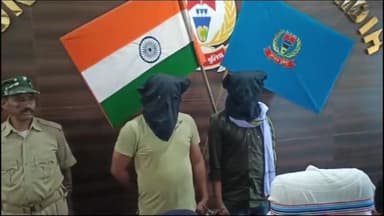 गिरिडीह: पुलिस ने दो अपराधियों को किया गिरफ्तार, पपरवाटांड कार्यालय में एसपी दीपक कुमार शर्मा ने प्रेसवार्ता कर की जानकारी।