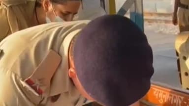 जगाधरी: त्योहारों को लेकर पुलिस ने यमुनानगर रेलवे स्टेशन पर चलाया चेकिंग अभियान, लोगों को भी किया जागरूक