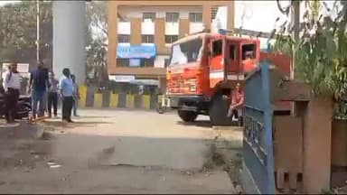 जबलपुर: बलदेव बाग के स्थित आनंद सिंह के निवास में गैस सिलेंडर की वजह से रसोई घर में लगी आग दमकल विभाग ने पाया काबू