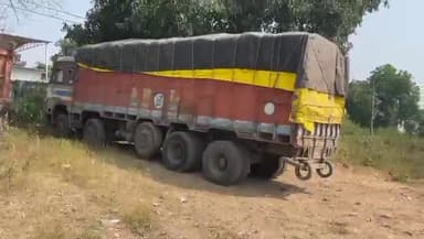 लखाखेरा बाईपास में शराब पीकर वाहन चलाना ट्रक चालक को पड़ा महंगा पुलिस ने वाहन को किया जप्त