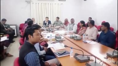 गुमला: एनआरसीडी निदेशक पहुंचे गुमला, परिसदन भवन में की बैठक