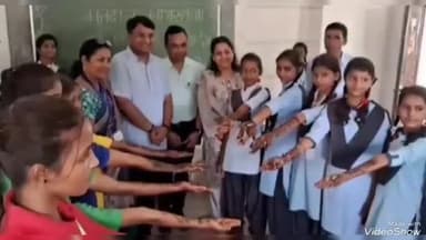 जालौर: जालौर में शत प्रतिशत मतदान के लिए जिला निर्वाचन अधिकारी ने राजकीय विद्यालय के छात्रों को दिलाई शपथ