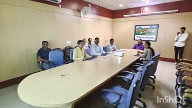 चित्तौड़गढ़: वरिष्ठ नागरिक व विशेष योग्यजन मतदाताओं के पोस्टल बैलेट से मतदान हेतु NIC कक्ष में किया गया रेंडमाइजेशन