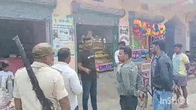 खोदावंदपुर: रजाकपुर में चलाया गया स्वच्छता शुल्क वसूली अभियान, स्वच्छता समन्वयक सहित पर्यवेक्षक रहे शामिल