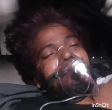 धौलाना: पिलखुवा कोतवाली के छिजारसी मसौता रेलवे फाटक के पास रेल में सवार युवक के गिरने से दोनों पैर कटे, घायल युवक मेरठ रैफर