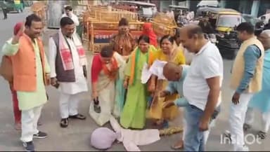 #महिलाओं के ऊपर #अभद्र #टिप्पणी करने पर #मुख्यमंत्री नीतीश कुमार का महिला मोर्चा #कार्यकर्ताओ के साथ #पुतला #जलाया।