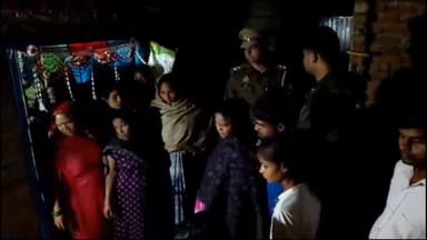 बरेली: बरेली के सुभाष नगर थाना क्षेत्र के वंशी नगला में महिला ने घरेलू क्लेश में फांसी लगाकर दी जान