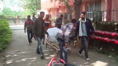 गुमला: लांजी के समीप बस की चपेट में आने के कारण बाइक सवार एक व्यक्ति की हुई मौत, सदर अस्पताल में कराया गया पोस्टमार्टम