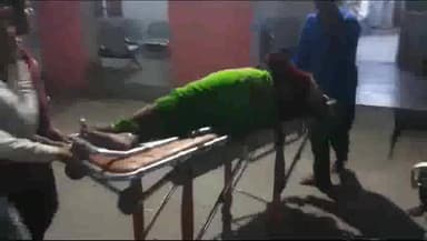 भदोही: पिपरीस आईटीआई कॉलेज के सामने मोटरसाइकिल से गिरकर महिला हुई घायल, एंबुलेंस से MBS अस्पताल में कराया गया भर्ती