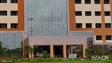 डोंगरगांव: राजनांदगांव शहर के भगत सिंह चौक के पास तेज रफ्तार मालवाहक ने मोपेड सवार युवक को मारी ठोकर