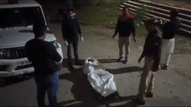 देर रात ट्रेन से कटकर 22 वर्षीय युवक की हुई दर्दनाक मौत रेलवे क्रॉसिंग पर शव  होने की यात्रियों ने जीआरपी को सूचना दी।