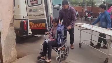 फिरोज़ाबाद: थाना मक्खनपुर के नवादा कट के समीप हाइवे कार असतुलित होकर पलटी,4 लोग हुये घायल