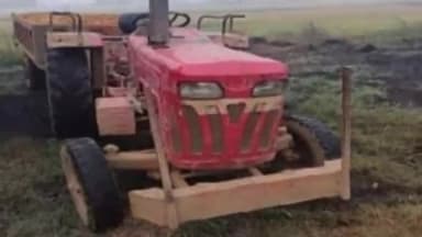 डेहरी: ओवरलोडिंग के विरुद्ध छापेमारी के दौरान मुफ्फसिल डेहरी थाने छेत्र से अवैध बालू लदा एक ट्रैक्टर जब्त,