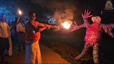 ఆత్రేయపురం: కోనసీమ తిరుపతి వాడపల్లి శ్రీ వెంకటేశ్వర స్వామి వారి ఆలయంలో ఘనంగా నరకాసుర వధ కార్యక్రమం