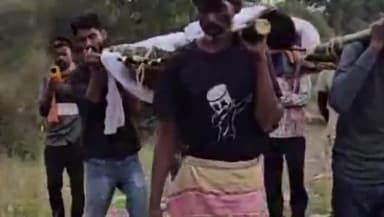 भरनो: चेन्नई से मजदूर का शो पहुंच पैतृक गांव बड़ाइक टोली भरनो, हुआ अंतिम संस्कार