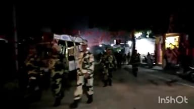 बाबई: माखननगर में पुलिस आरपीसीफ के जवानों ने निकाला फ्लैग मार्च लगभग 100 जवान हुए शामिल