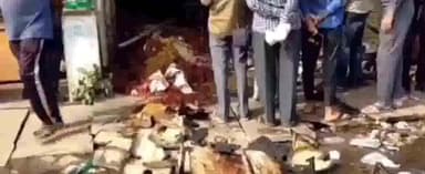 उरई: उरई कोतवाली क्षेत्र के राठ रोड पर देर रात एक दुकान में लगी भीषण आग, सारा समान जलकर हुआ खाक