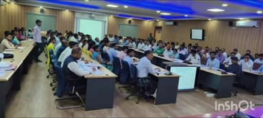 सासाराम: सासाराम के डीआरडीए सभागार में रोहतास जिला पदाधिकारी की अध्यक्षता में एक बैठक आयोजित की गई