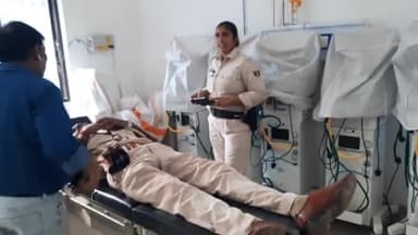 सासाराम: सागर मोहल्ले के पास पुलिस पर हमला कर टैब और मोबाइल छीनने के मामले में पुलिस ने टैब और मोबाइल किया बरामद