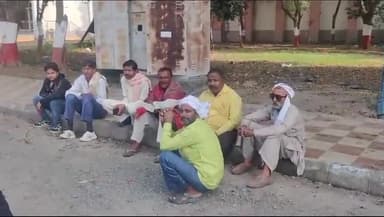 तिर्वा: उसरी गांव के निकट 2 बाइकों की भिड़ंत में एक जने की मौत व एक घायल