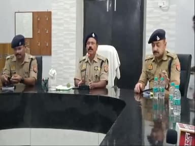 हरदोई: हरदोई में जुआ खेलते 17 गिरफ्तार,6 अभियुक्तों से 80 लीटर अवैध शराब बरामद