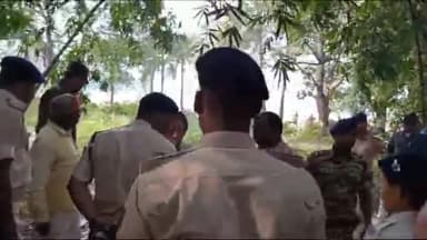 मंसूरचक: आगापुर में ताश खेलने के दौरान हुई युवक की मौत की जांच करने पहुंचे अनुमंडल पुलिस पदाधिकारी