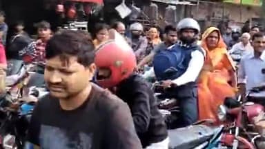 एत्मादपुर: ट्रांस यमुना क्षेत्र के आगरा-खंदौली मार्ग पर लगा कई किलोमीटर लंबा जाम, पुलिस ने कड़ी मशक्कत के बाद खुलवाया जाम