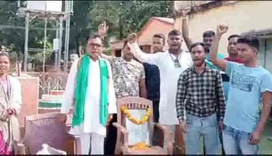 निरसा/चिरकुंडा: आमकूड़ा पंचायत भवन में JBKSS के सदस्यों ने मनाया बिरसा मुंडा जयंती के साथ-साथ झारखंड स्थापना दिवस