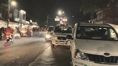 अंबिकापुर: सरगुजा पुलिस द्वारा 500 जवानों के साथ घड़ी चौक से निकला गया फ्लैग मार्च शांतिपूर्ण मतदान प्रक्रिया के लिए